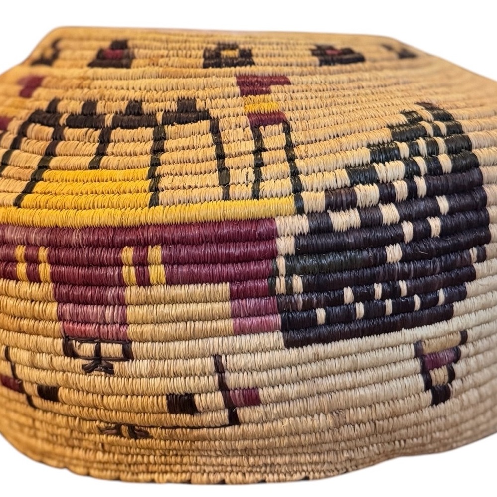 Hopi Pueblo Second Mesa Pictorial Deep Basket VTG Katsina face horses - Picture 4 of 15